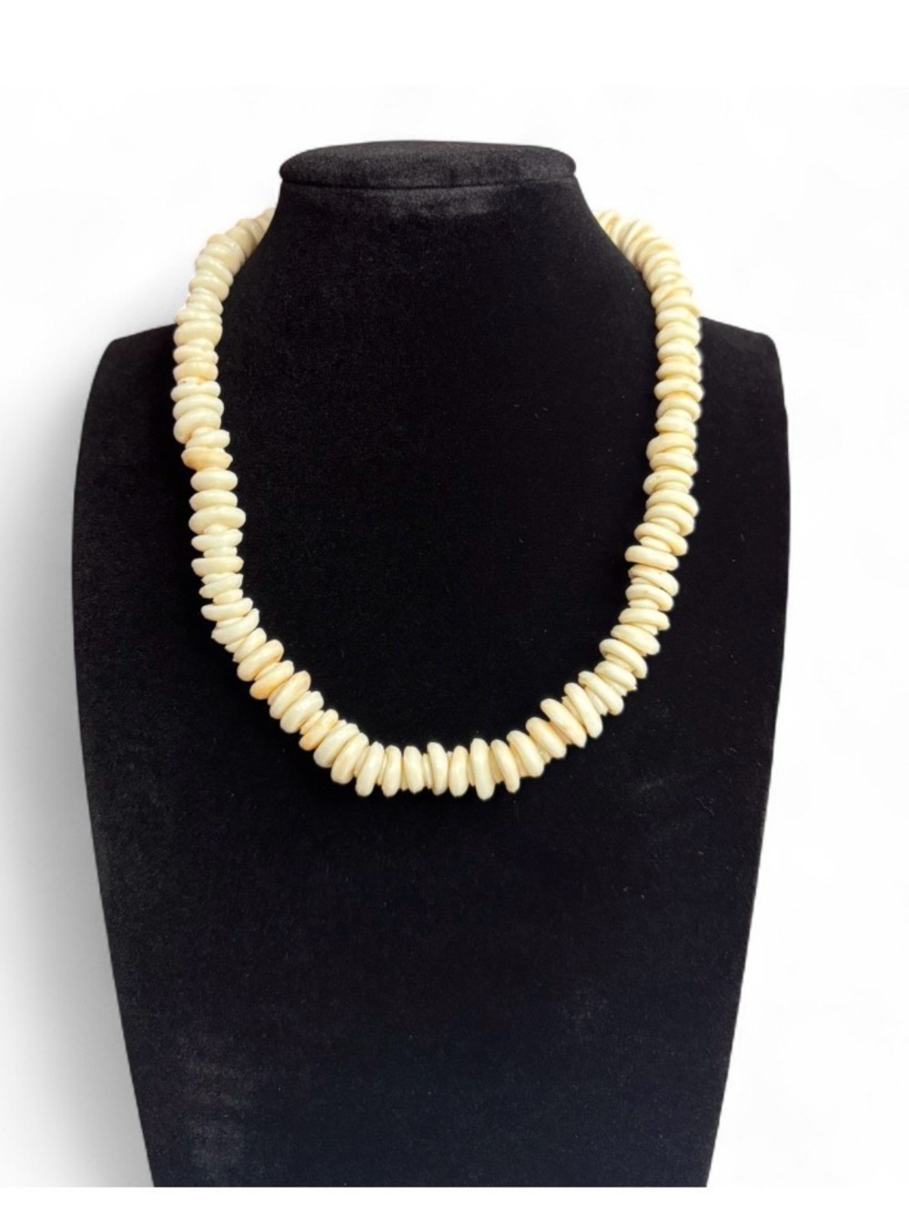 Vintage Cream Beaded Women’s Hawaiian Puka Shell Necklace Beach Summer Vacation